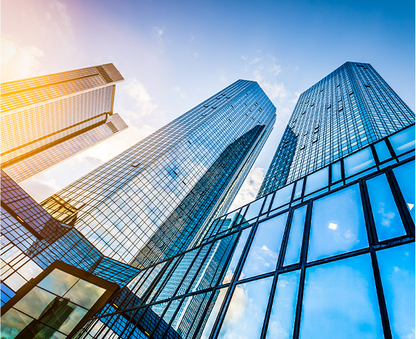 オフィスビルや店舗などのエネルギーの使用量による措置